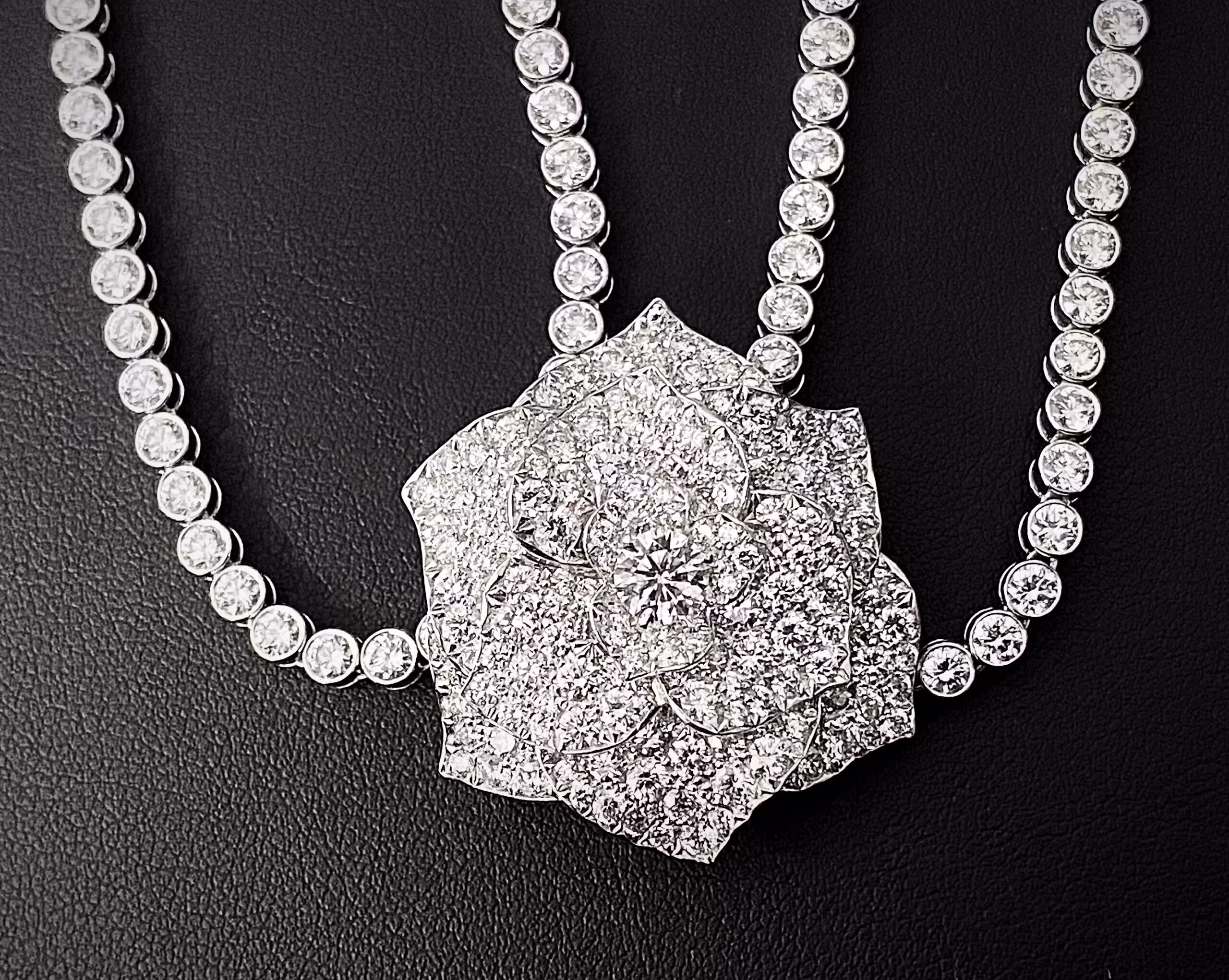 Joyas con el diseño «Garden of Senses-Rose» de Piaget, disponibles en Houston Gold Exchange.